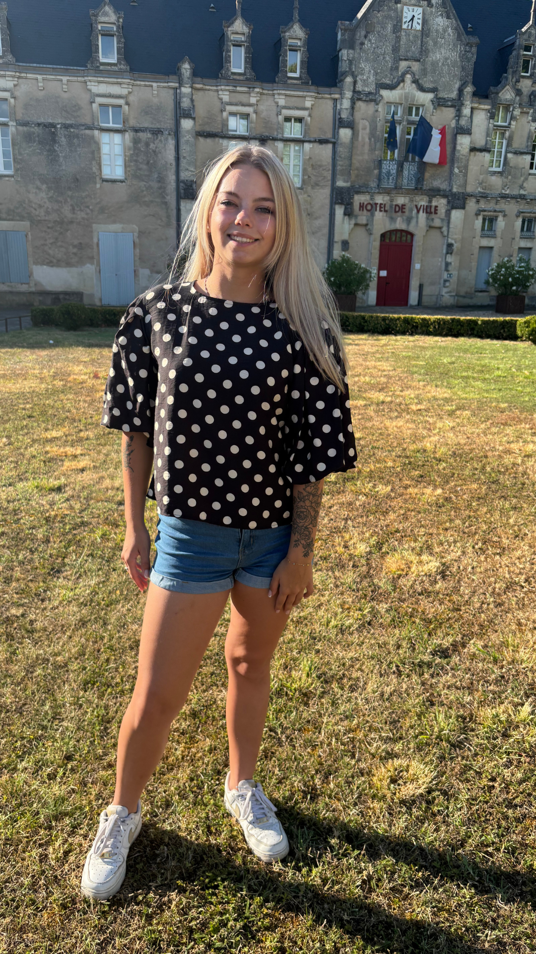Top à pois noir